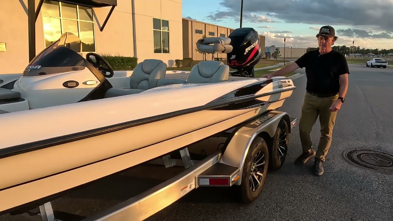 Triton Trailer