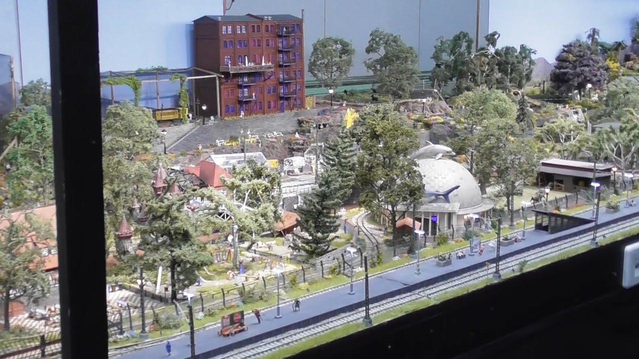 Modellbahn H0 H0e Fantasia Zoo auf der Intermodellbau 2021 in Dortmund