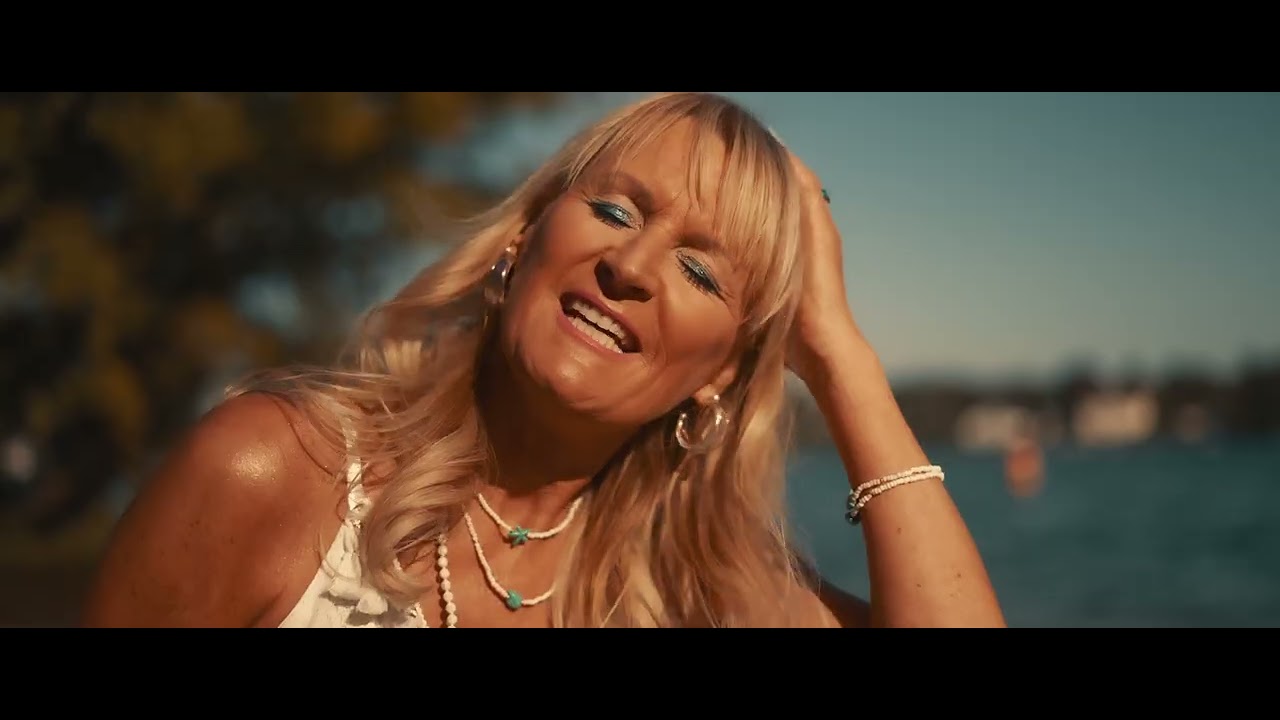 Ariane Perl - Das ist die Liebe (Offizielles Musikvideo)