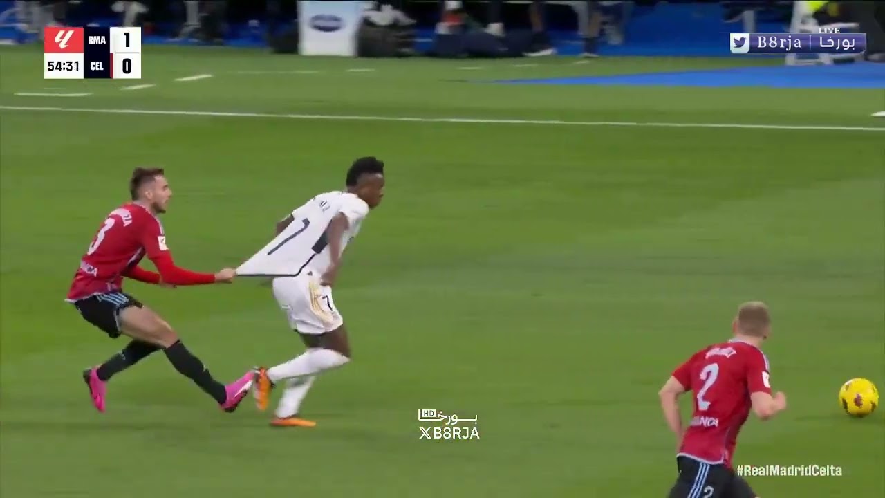 Vinicius Jr vs Mingueza | Real Madrid - Celta Vigo