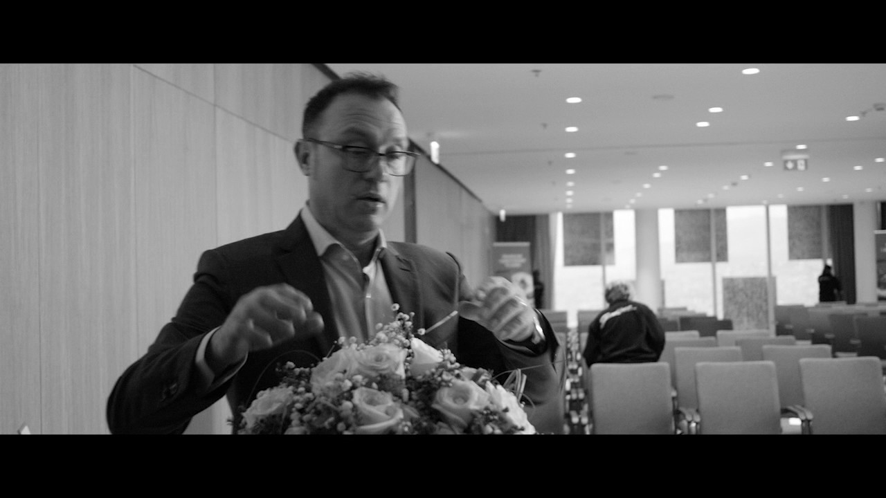 Geraldina Sposa &euml;sht&euml; Ready Business