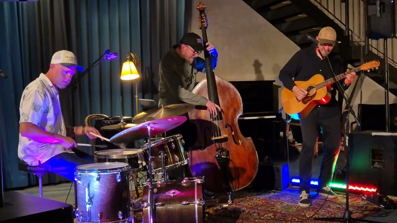 Three hat cats, en jazzstandard på Centralens restaurang Färs och Bärs i Tranemo 19 09 25