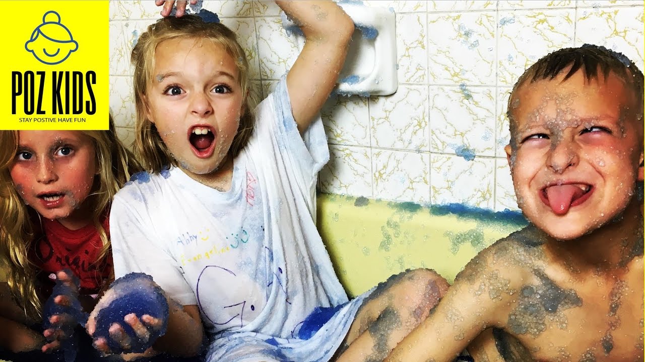GROSS! Gelli Baff Challenge - Silly Kids - CRAZY!