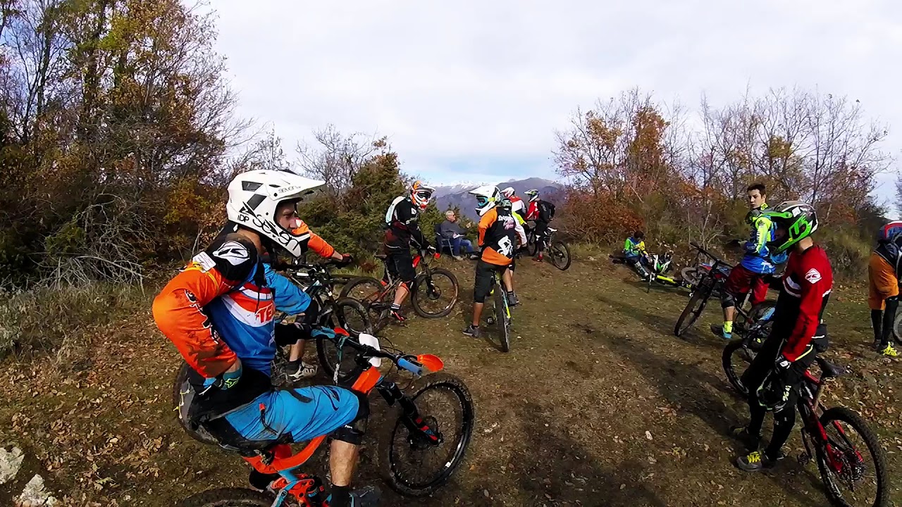 B&eacute;verally Enduro Team AJP