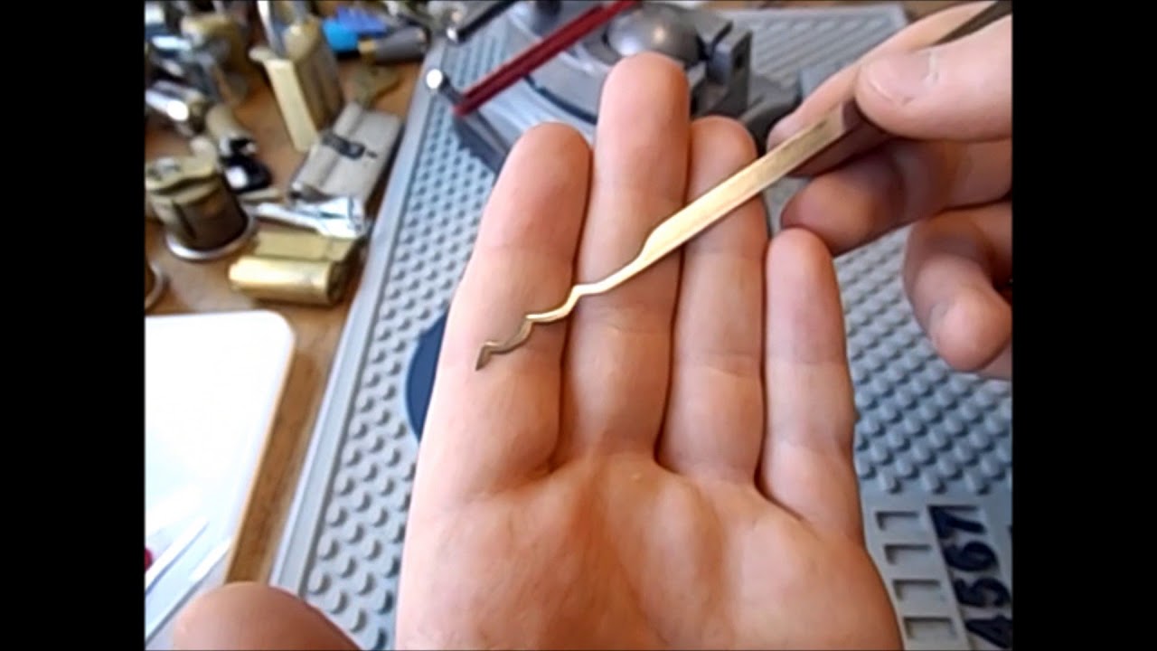 Homebrew Bogota pick demonstration (168)