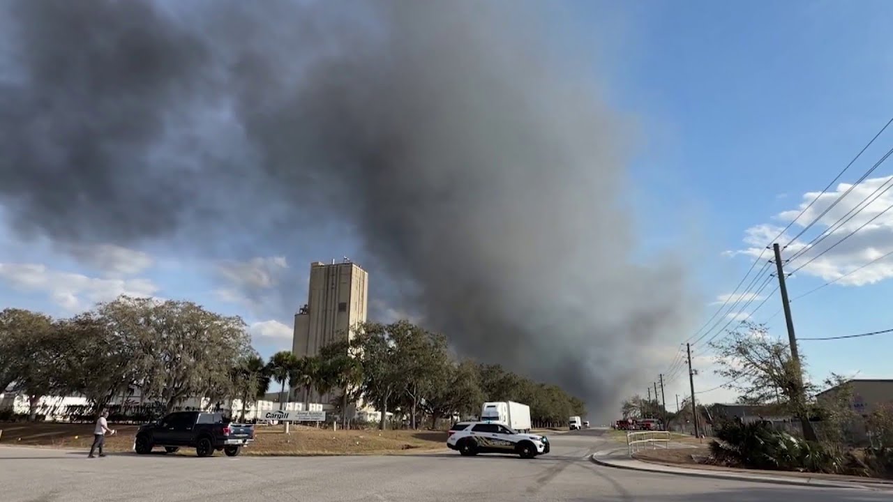 Crews battle Osceola County brush fire near Avenue A in Intercession City