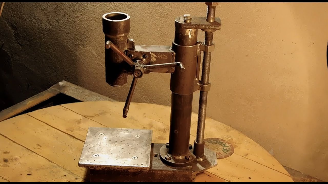 Сверлильный настольный станок своими руками/DIY drilling machine/ Шпиндель ,стойка ,рейка Часть№1
