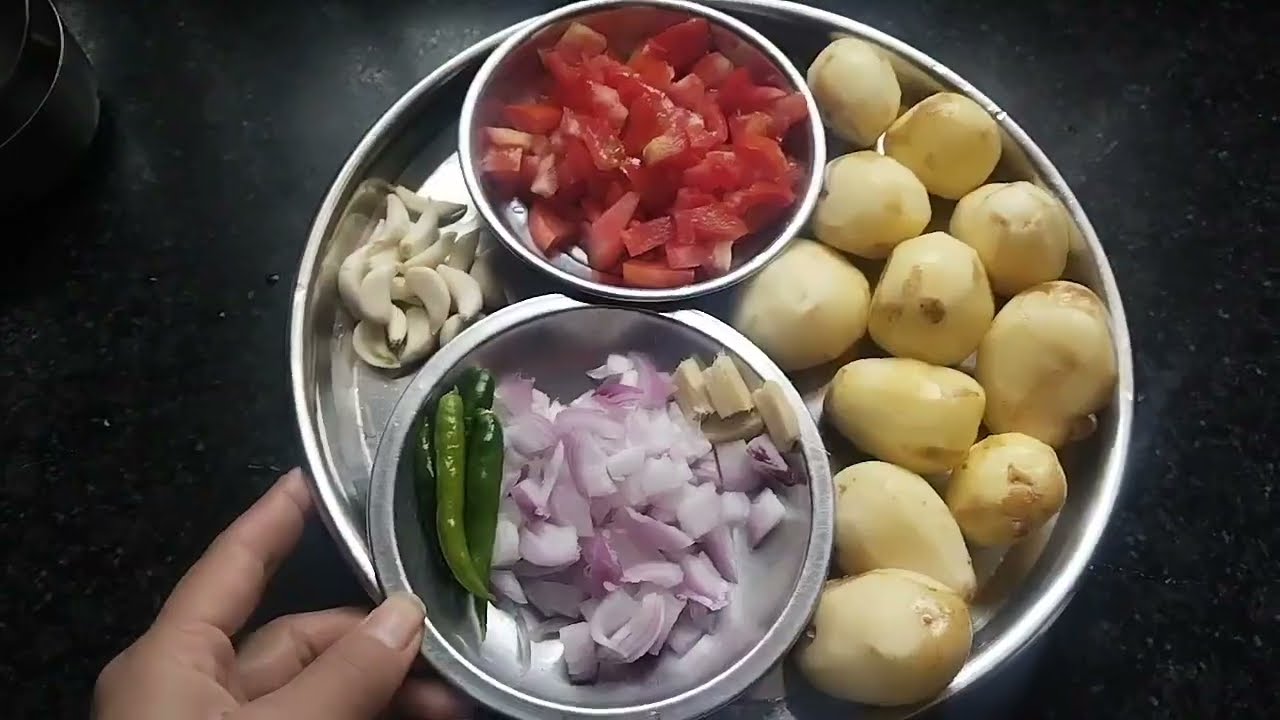 🤤🤤उत्तराखंड की फेमस आलू की थिच्वाणी पहाड़ी खान पान #uttarakhandpahadikhana