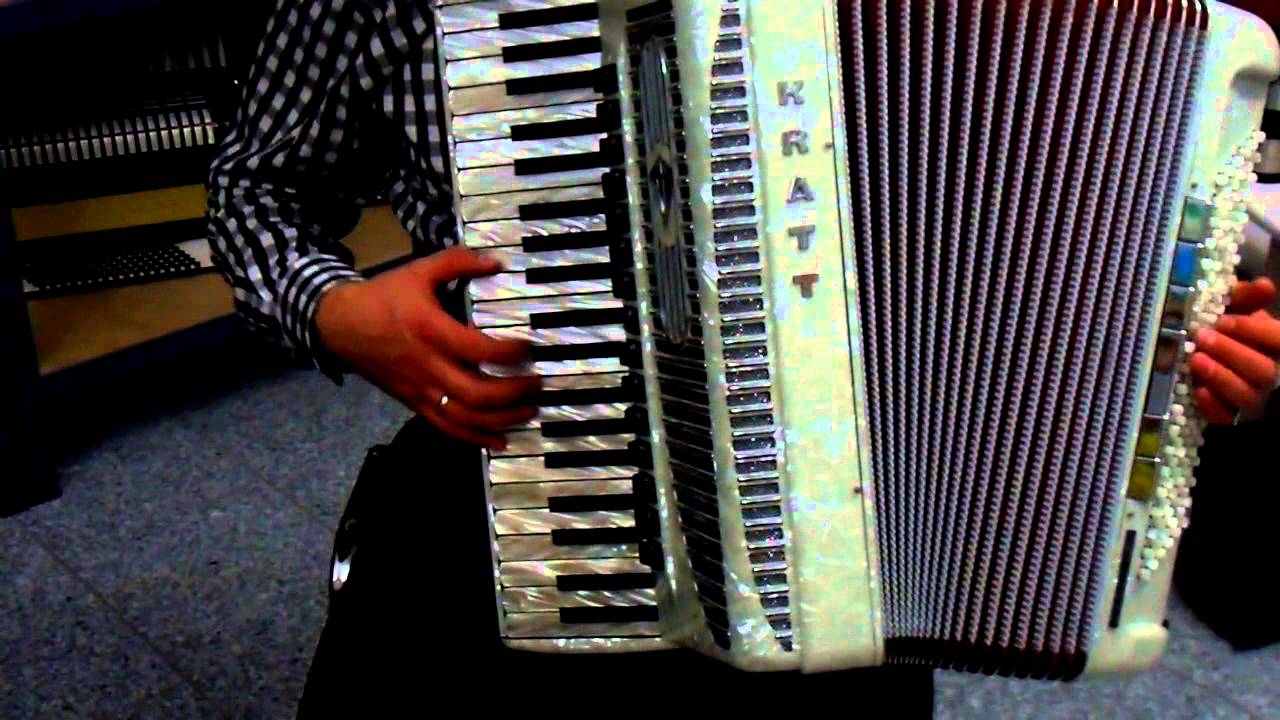 Akkordeon Kratt Karat 415C  41/120/13/7/V  Cassotto Video Klangprobe