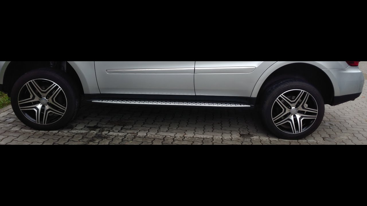 MERCEDES. PEDANE SOTTO PORTA