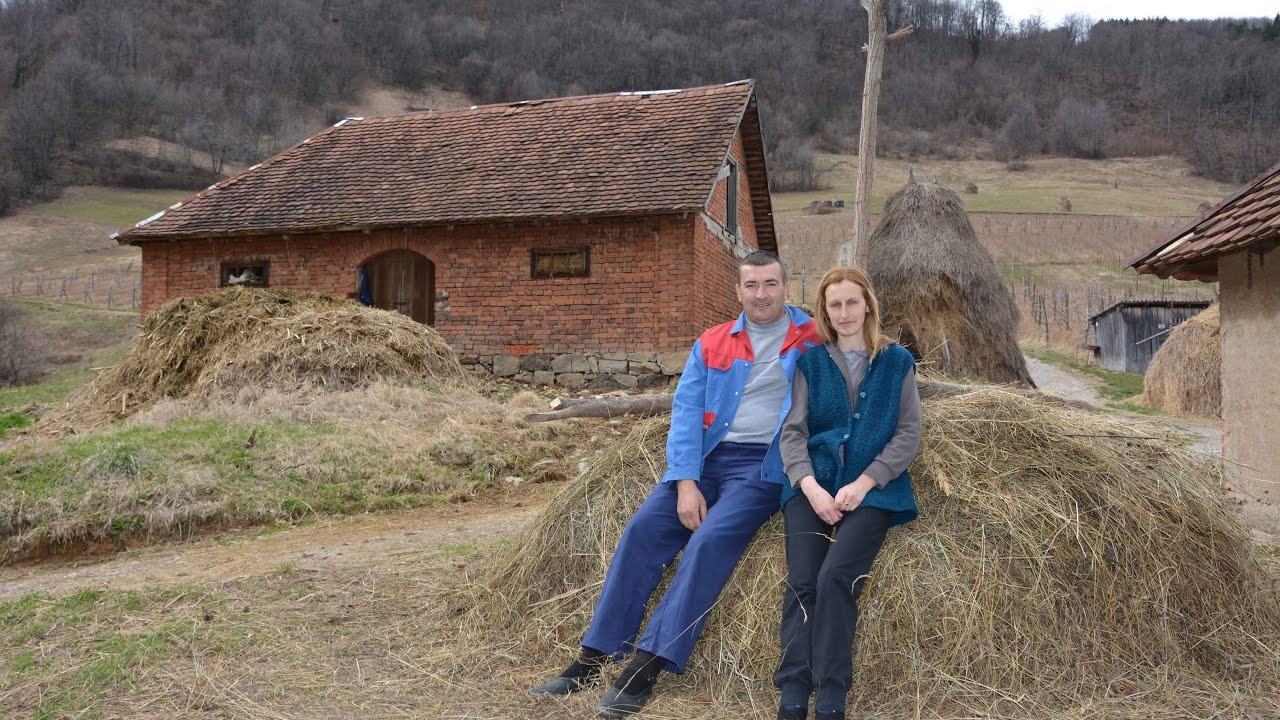 Razgovori pokraj puta Rade i Zorica Petrovic - Obicaji Radjevine - Dobrivoje i Dobrila Pantelic