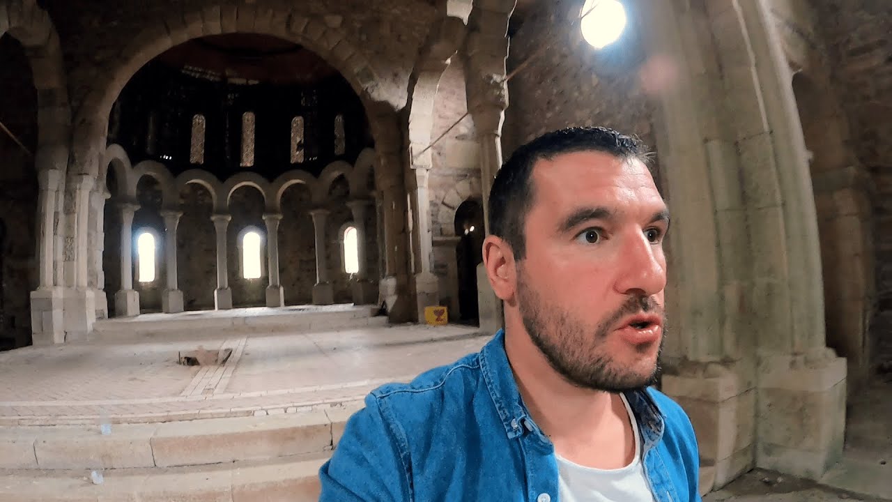 Explorando el SANTUARIO ABANDONADO que resguarda los RESTOS mortales de su CREADOR. Urbex Galicia.