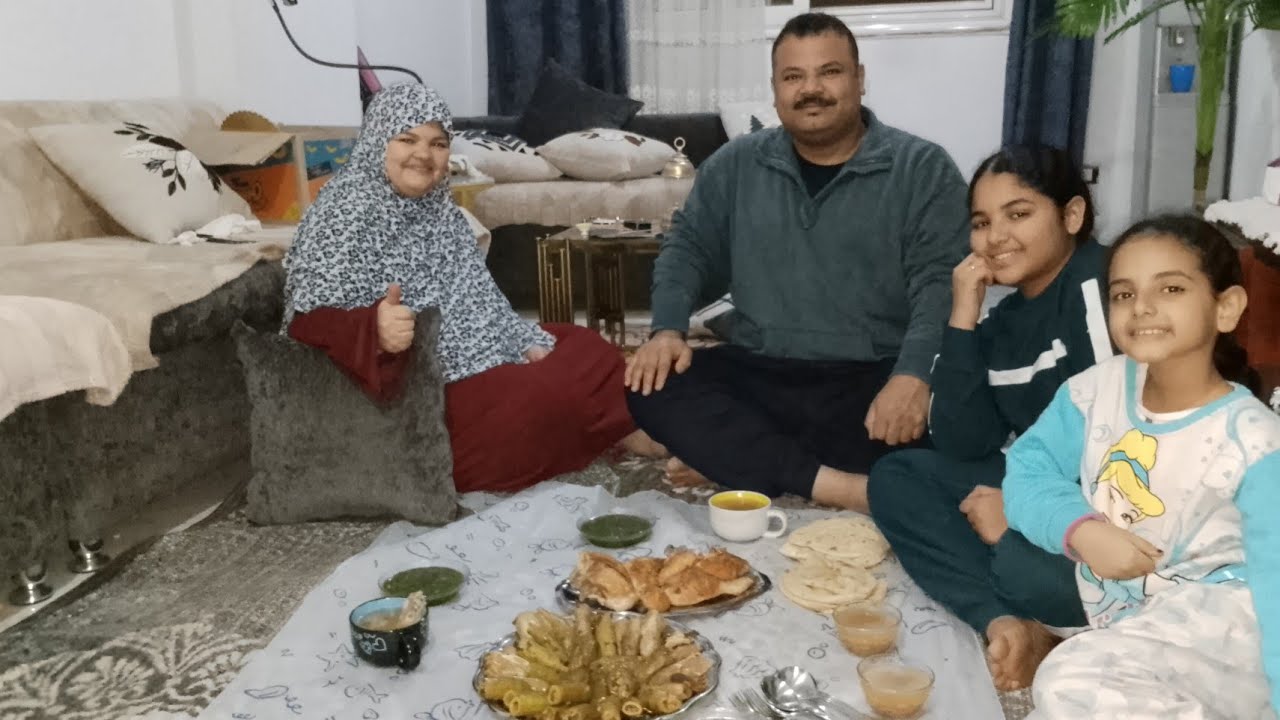  اليوم الحلو بيعدي بسرعه عشان مع الحبايب اخويا وما ليش غيره ربنا يحفظه لي ويحفظ اللمه الحلوه لايك 🥰