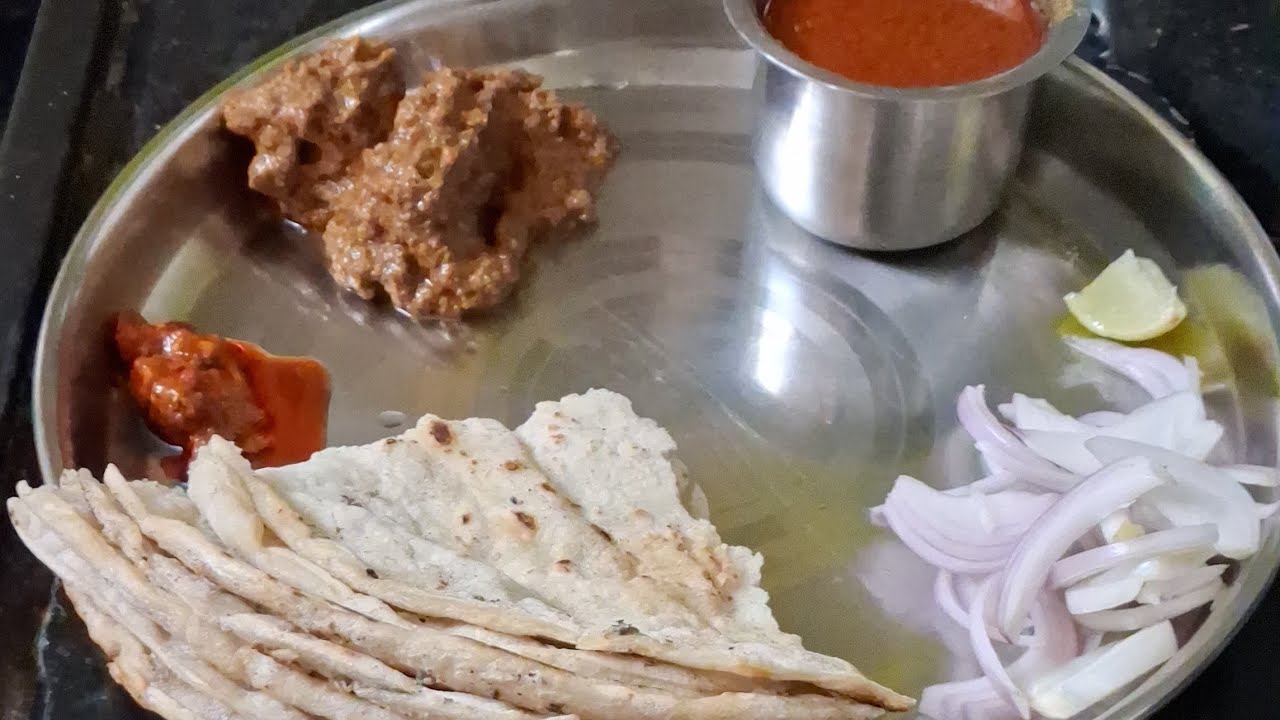 झणझणीत कोल्हापुरी मटन थाळी 🍗🍖