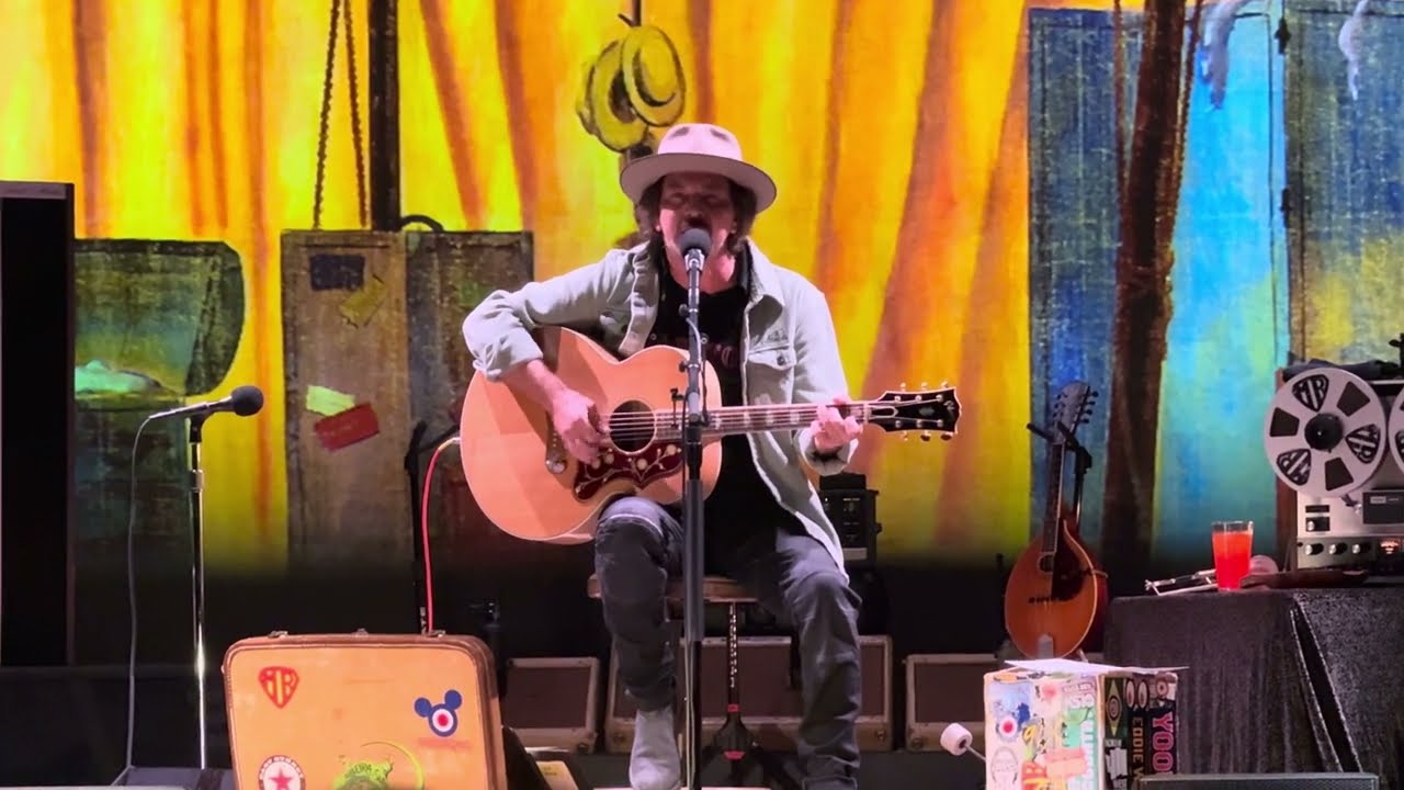 Eddie Vedder - 