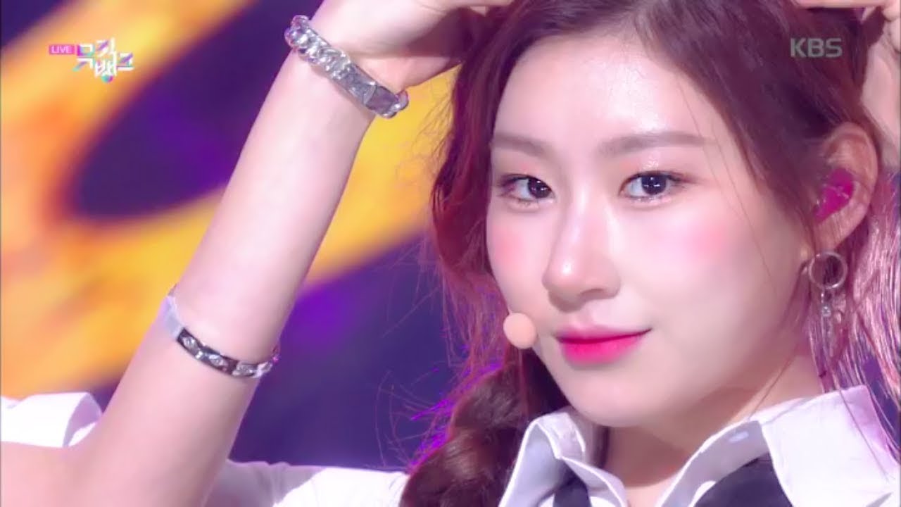 ITZY - WANNABE [Music Bank K-Chart Ep 1022]