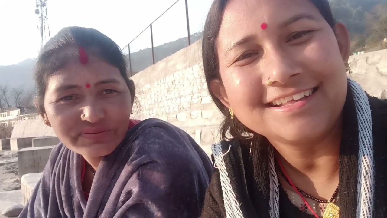 सरयू नदी के किनारे बना सुन्दर सा आर्ट😊 saryu nadi ke kinare bna sundar sa aart😊