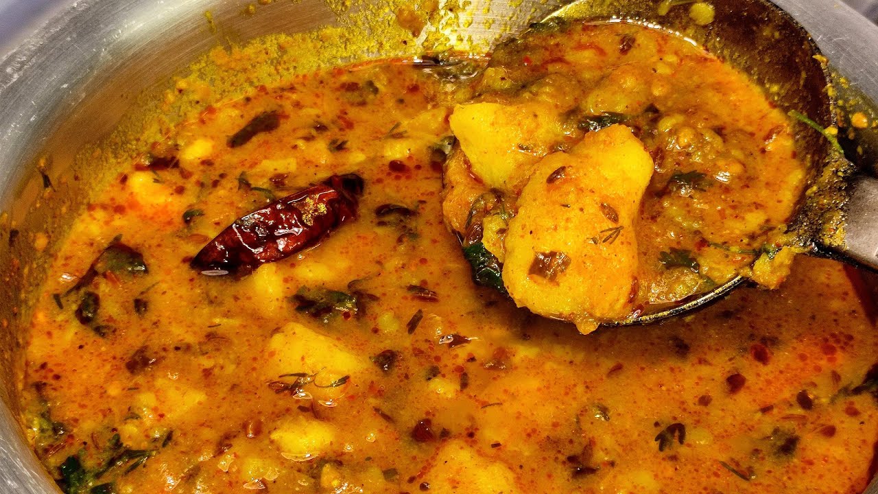 पूरी के साथ खाने वाली हलवाई जैसी आलू की सब्जी | Aloo Ki Sabji Puri | भंडारे वाली आलू की सब्ज़ी |Curry