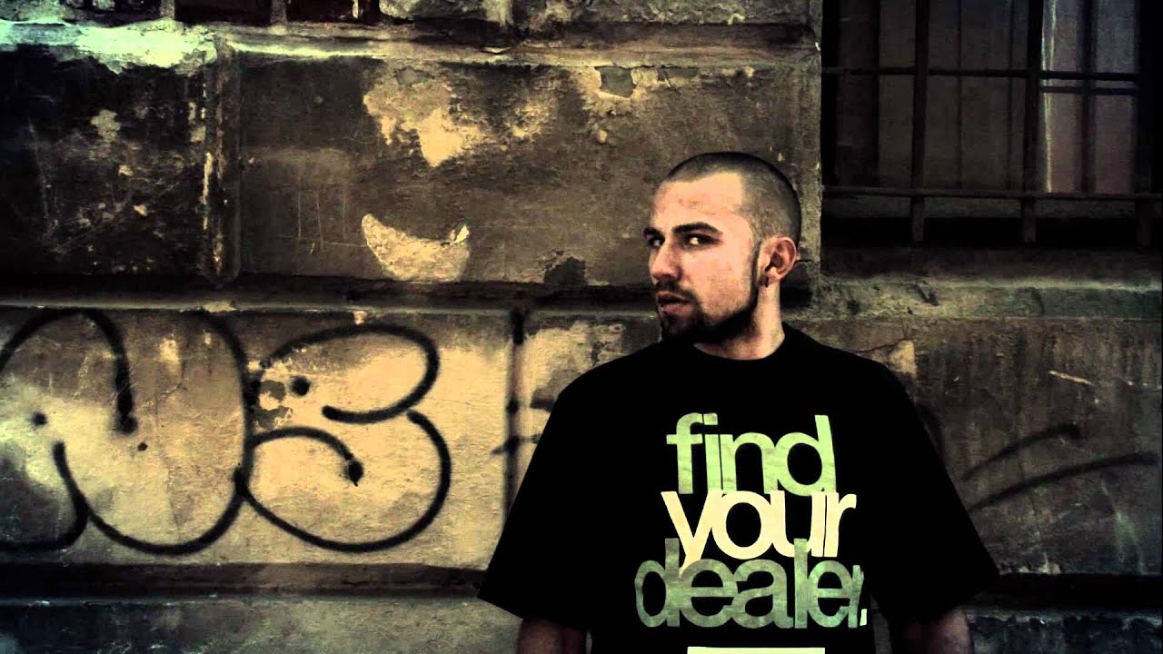 TRZECI WYMIAR / KUBA ADAMOWSKI - NIOSĘ PŁYTĘ (PARKOUR)