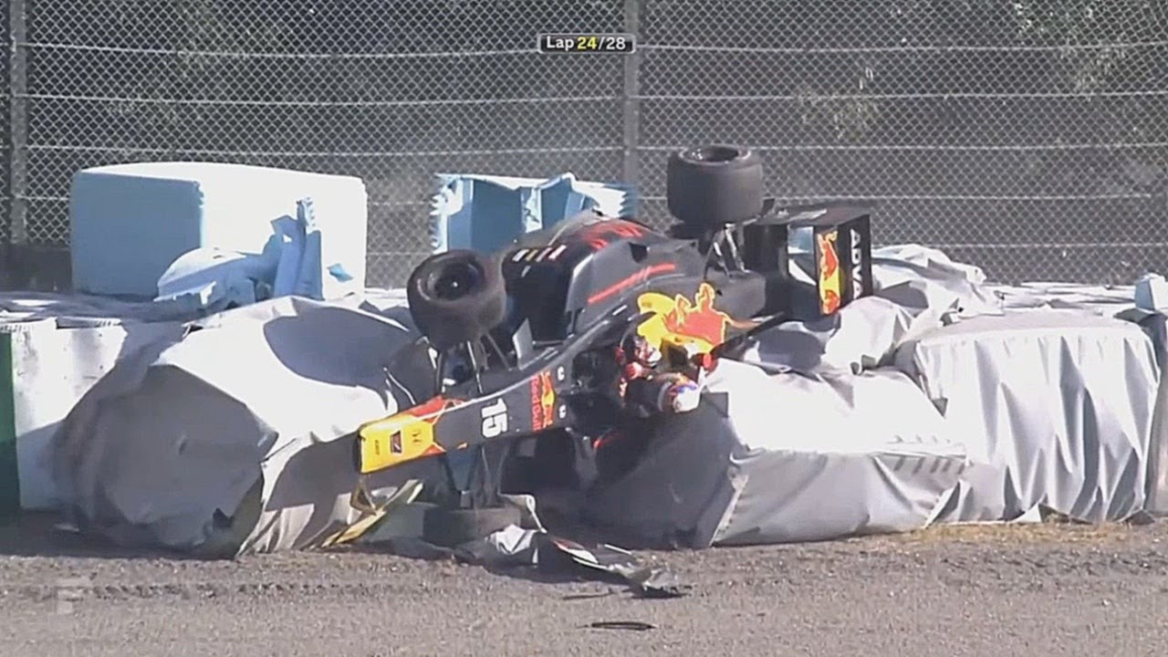 Suzuka Turn 1 Crash Compilation