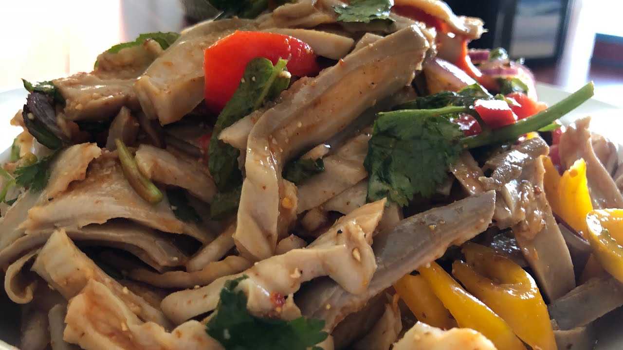 Lao Food: How I Make Yum Pork Stomach or Pork Stomach Salad