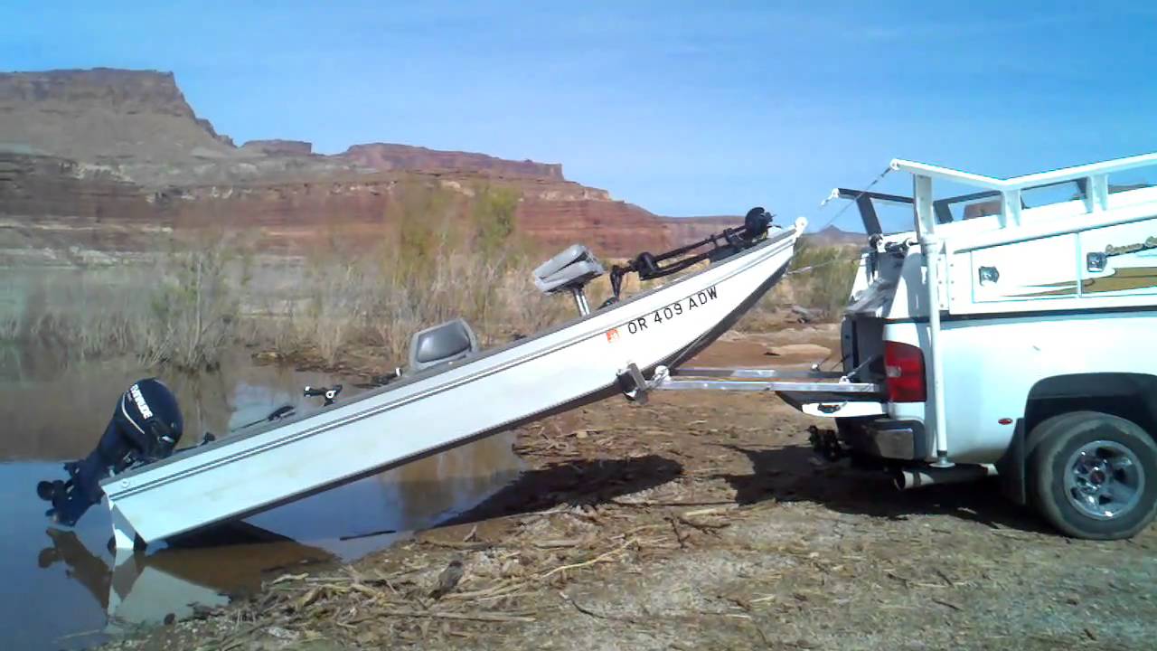 boat loader lake powell.3gp