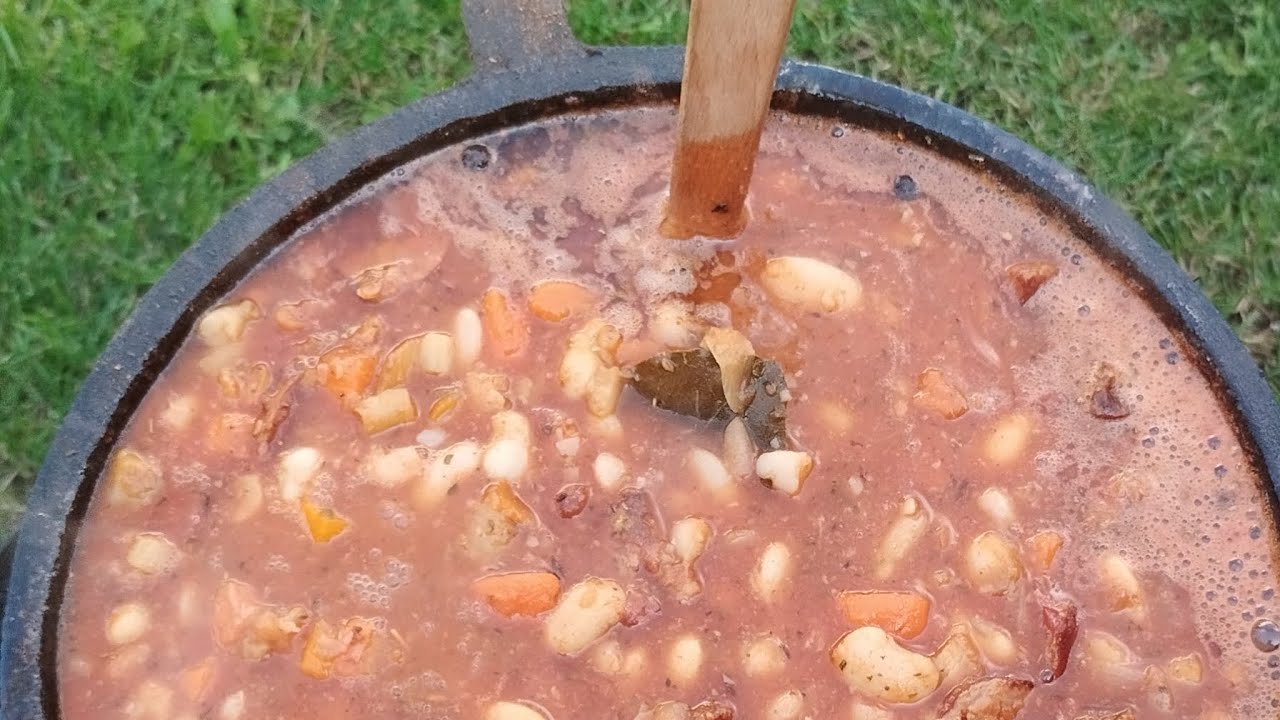 Kociołek! Fasolka po bretońsku z kociołka. Gustownym wydaniu 😋