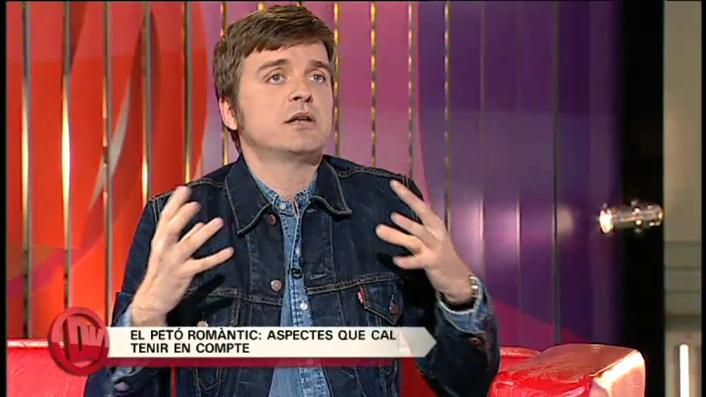 TV3 - Divendres - Marc Giró: Petons amb estil
