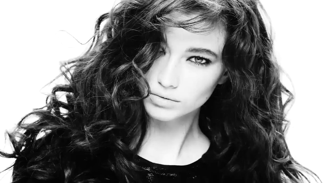 :: Época Cosméticos :: Redken Curvaceous | www.EpocaCosmeticos.com.br