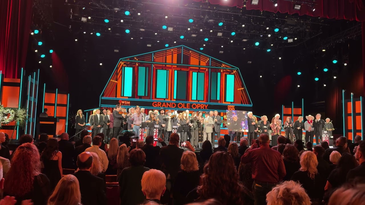 Jeannie Seely Memorial - Everyone Sings Will the Circle be unbroken