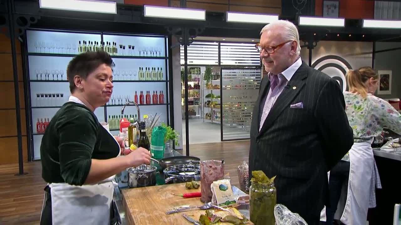 Lottas uttal ger Leif ett skrattanfall - Sveriges m&auml;sterkock (TV4)