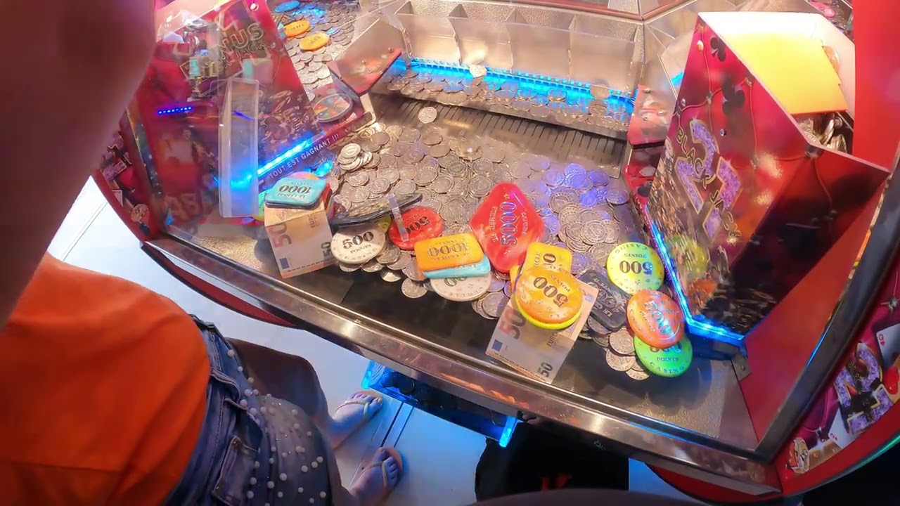 Machine Pousse pièces au cercle à royan épisode 1/3 S1