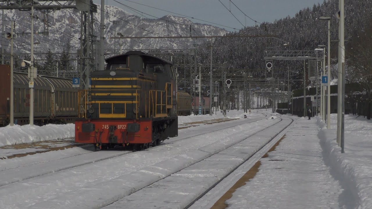 2018-02-15 Inverno a Tarvisio Boscoverde 8/8 - Arrivi, partenze e manovre nello scalo friulano