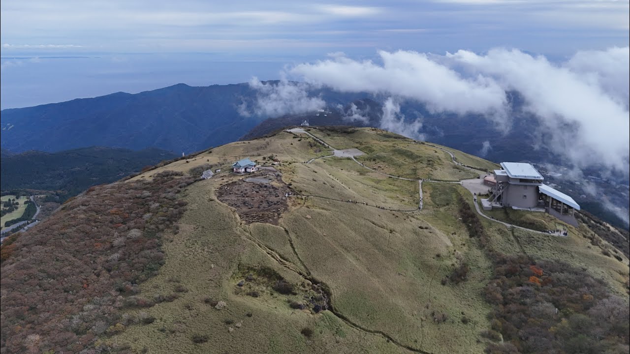Air3 箱根の天空社 : 駒ヶ岳山頂の箱根元宮＆冠雪富士 (Heaven’s Shrine on Komagatake : Motomiya & Mt, Fuji in the Clouds)