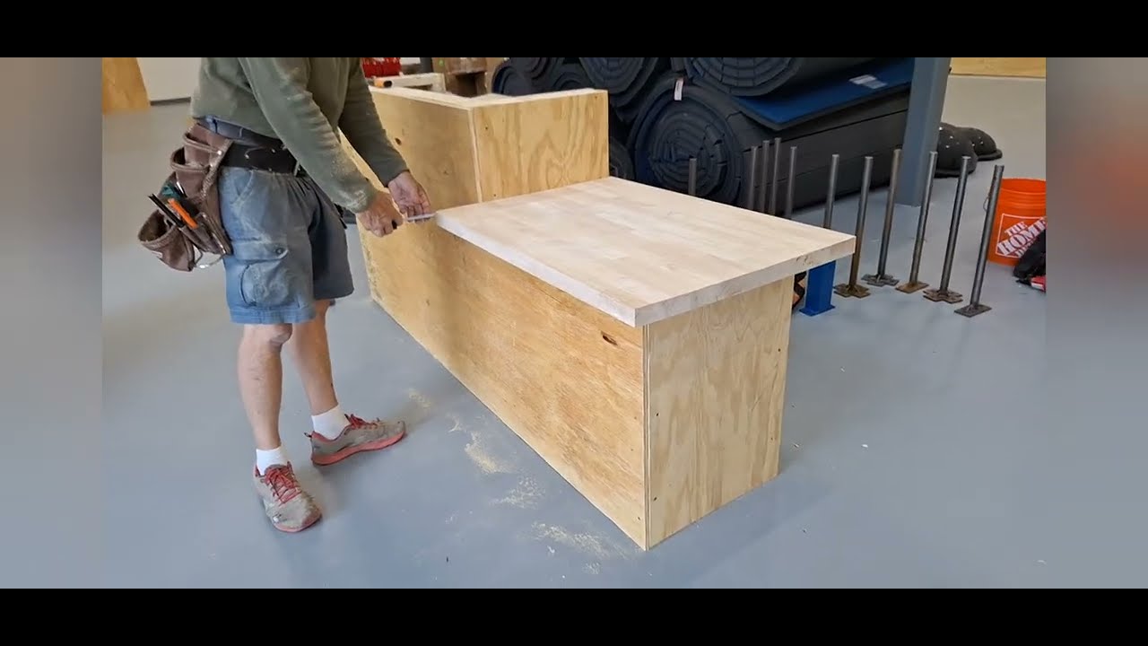 This Simple Front Desk Design Makes Scaling Gyms Easier