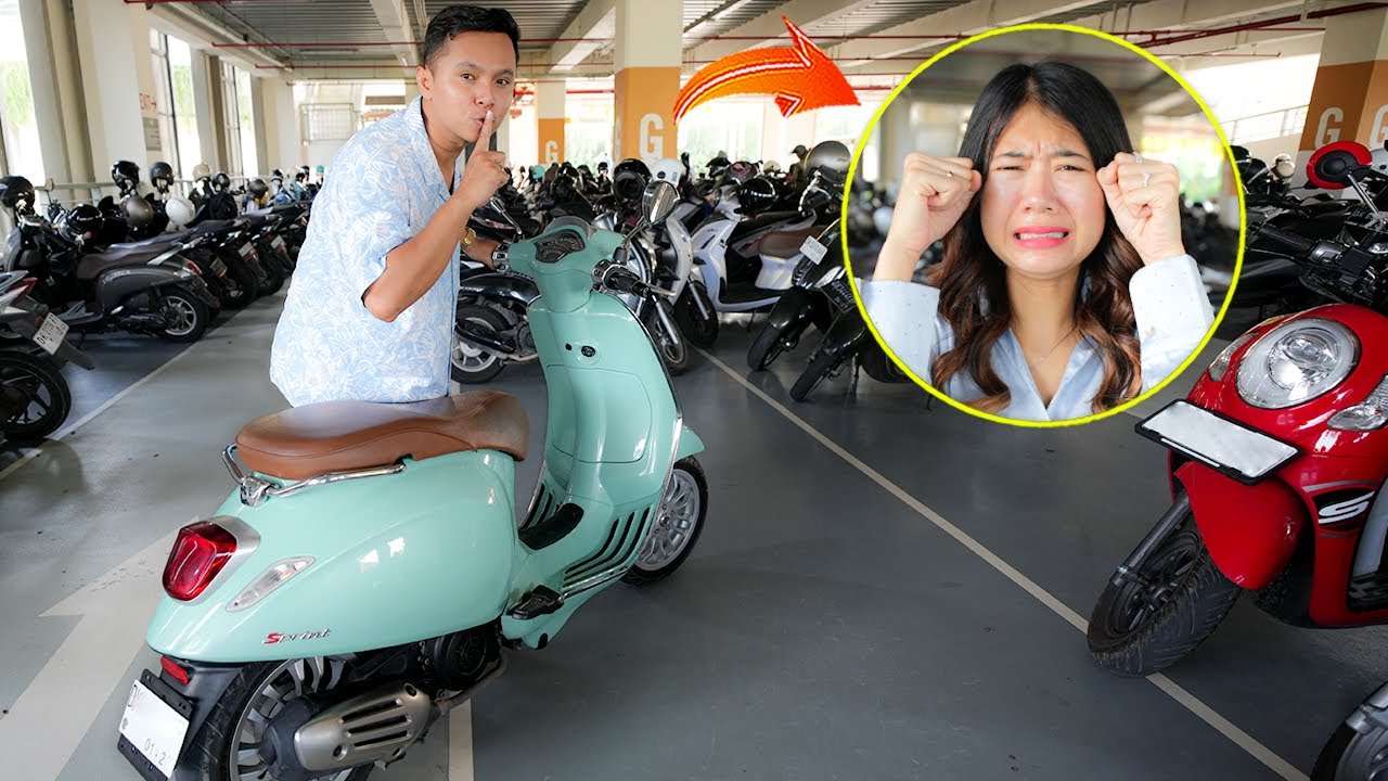 PRANK SEMBUNYIIN MOTOR ELVINA DI MALL!! DIA LANGSUNG PANIK!!