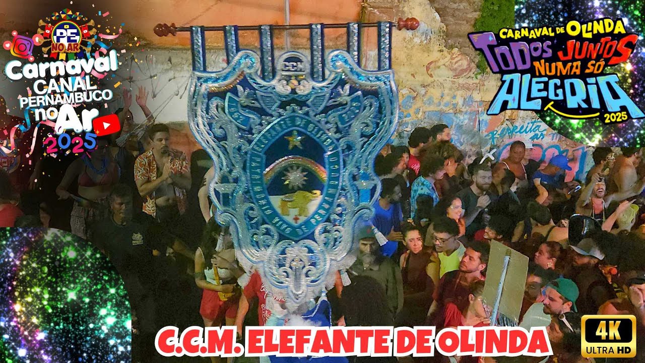 [CARNAVAL 2025] C.C.M. ELEFANTE DE OLINDA E UM MAR DE FOLIÕES SUBINDO O LARGO DO AMPARO 02/03/2025