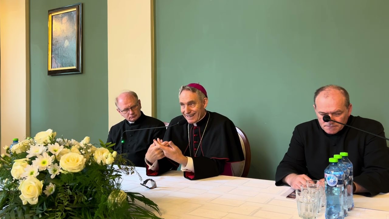 Spotkanie abp. Georga Gänsweina z księżmi i osobami życia konsekrowanego w Bydgoszczy - 13.06.2024