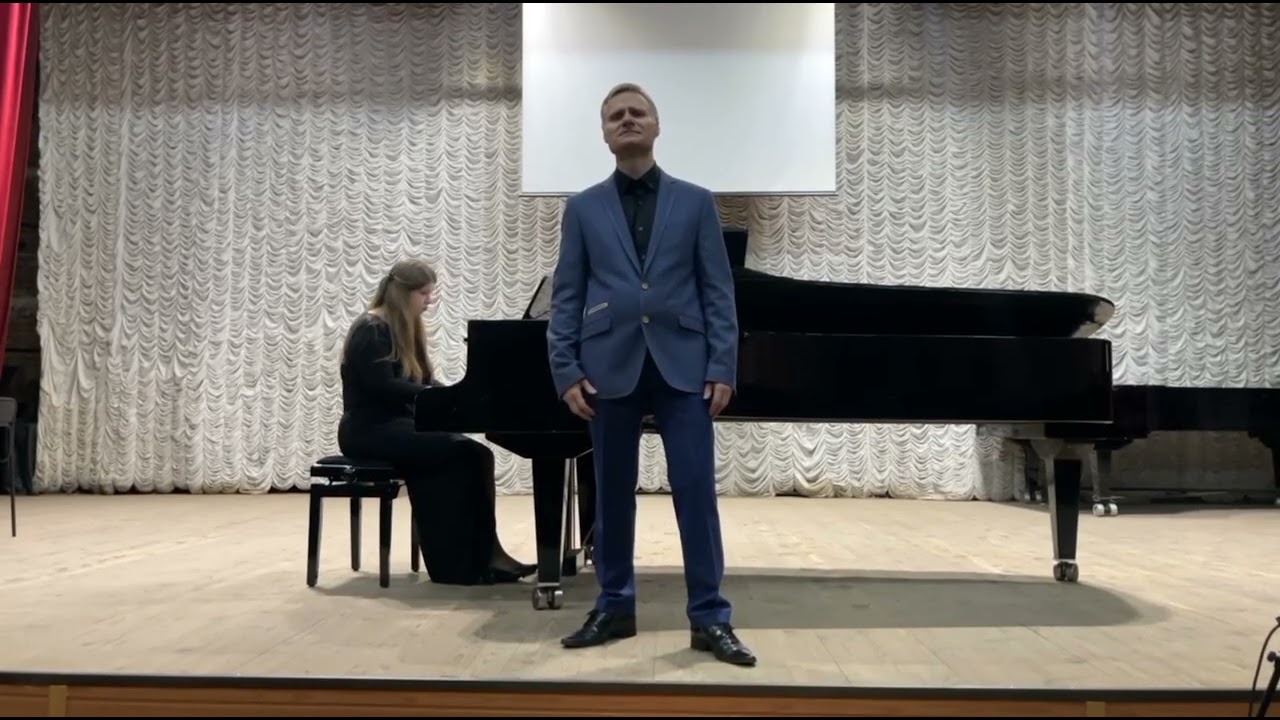 Муха Вікторія. Д.Січинський «У гаю, гаю»;  Б.Годар 
