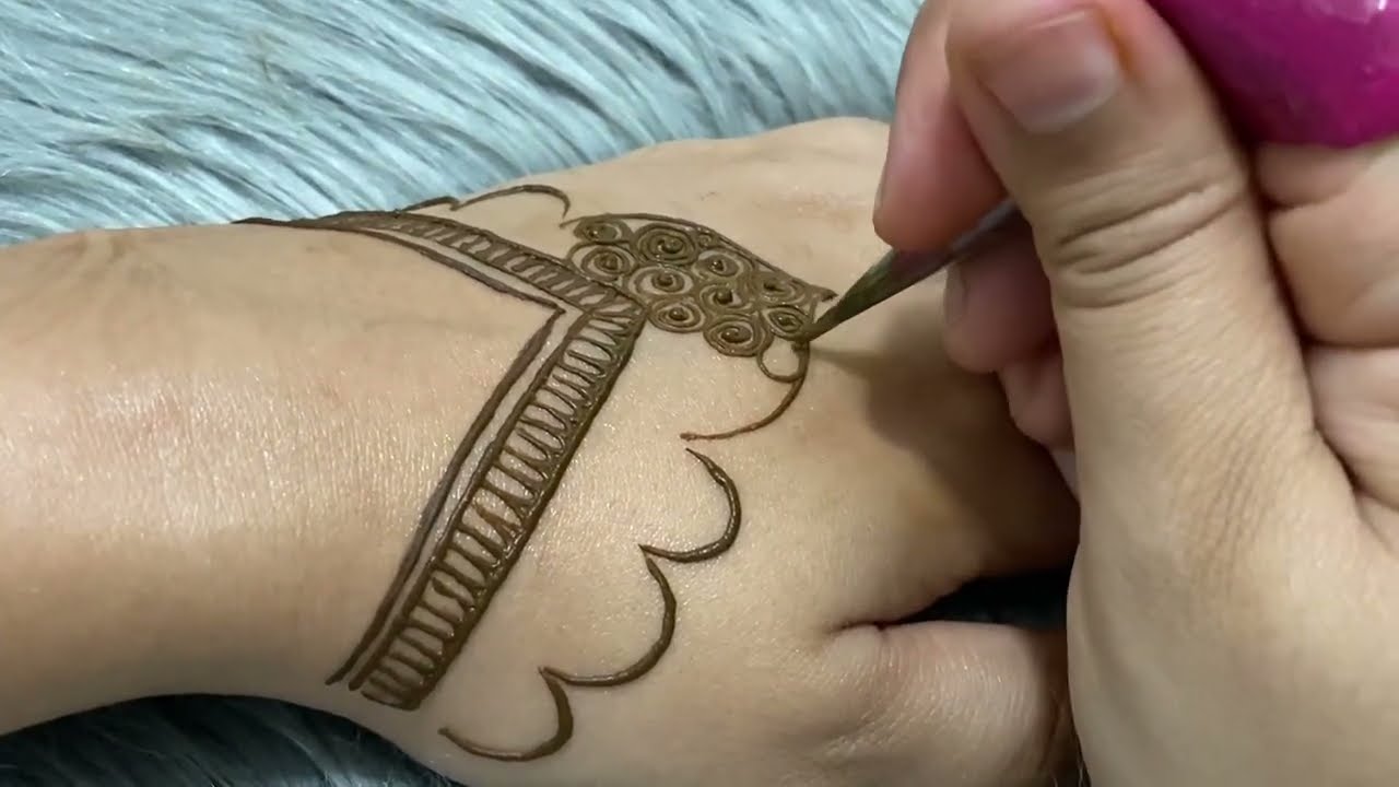 تعلمي رسم الحنة خطوة بخطوة نقش سهل جدا للمبتدئين😍❤️