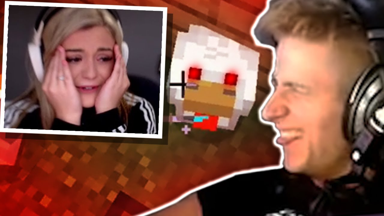I Killed my Girlfriend's pet Chicken in Minecraft