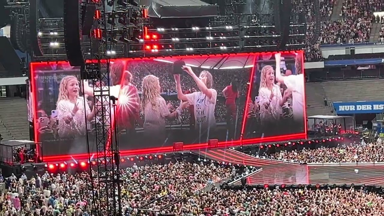 Taylor Swift Eras Tour Hamburg N1 (22 + We Are Never Ever Getting Back Together)