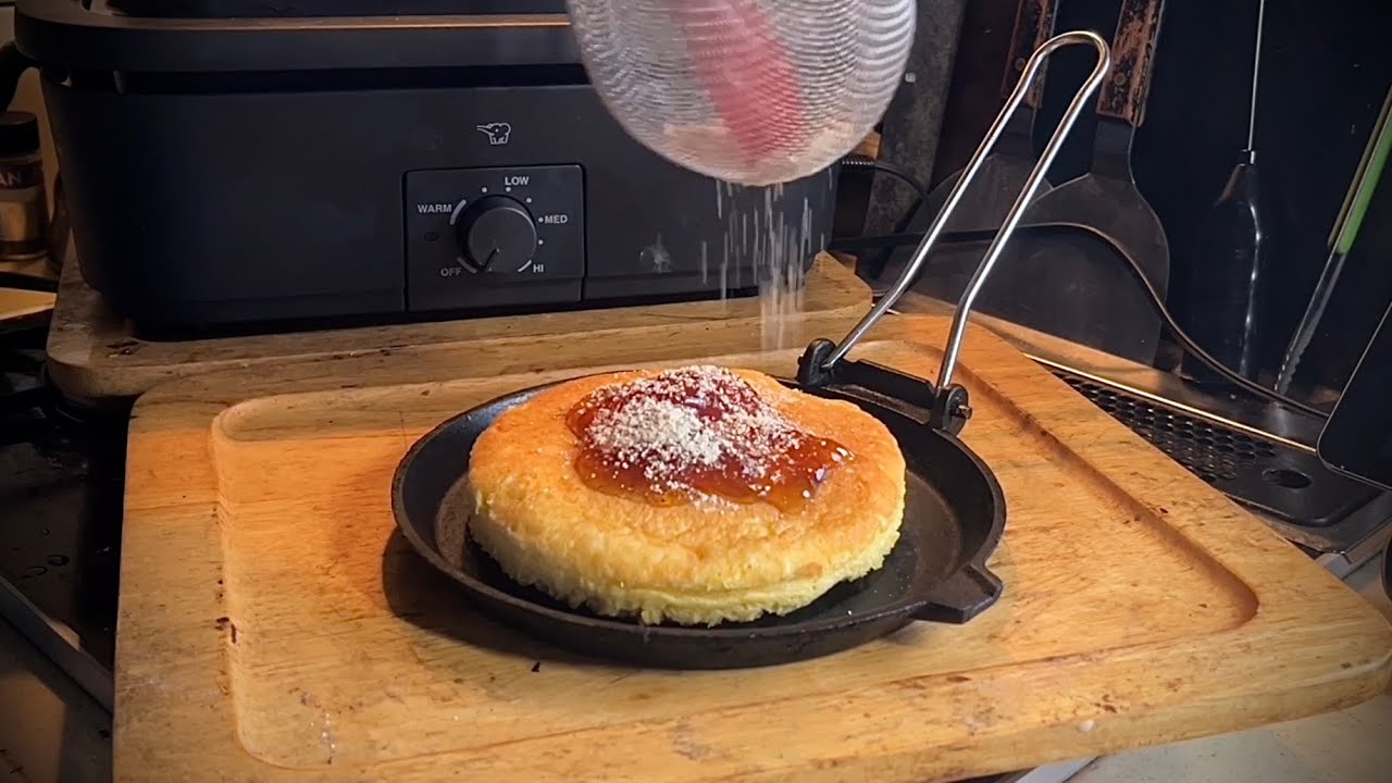 ホットケーキミックスでヨーグルトケーキ🥞わらび餅風こんにゃくゼリーきな粉トッピング