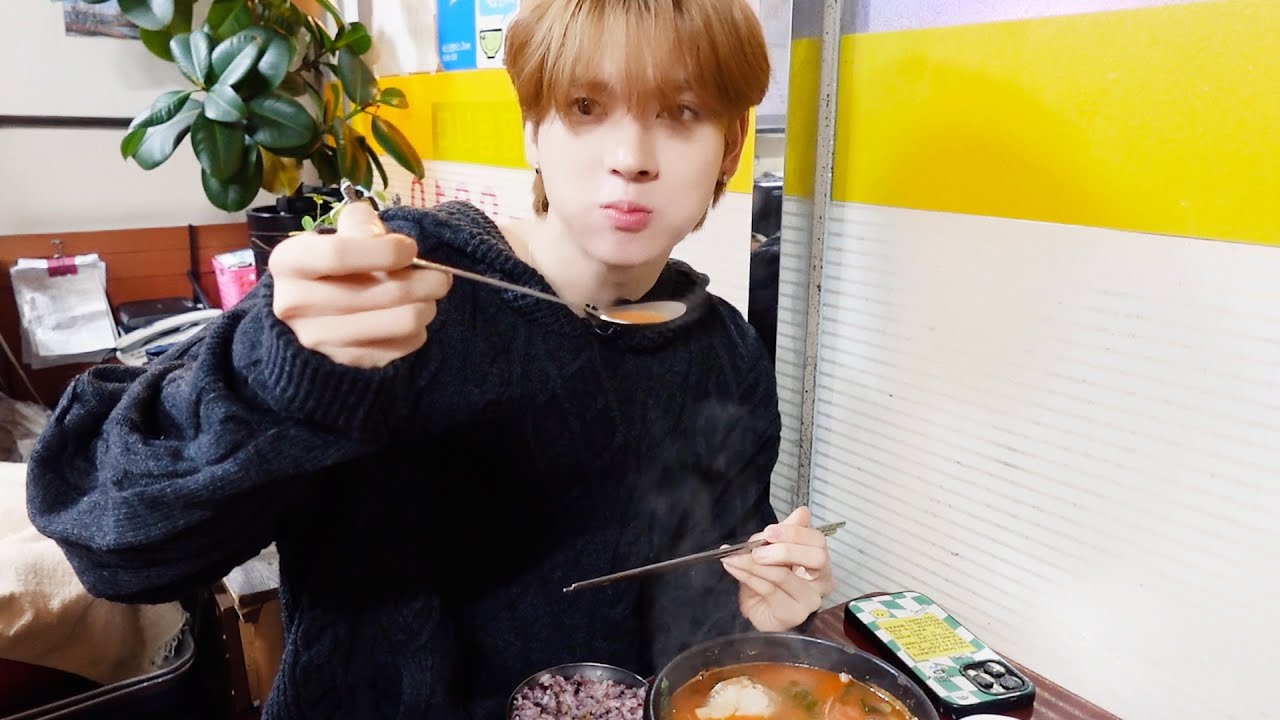 POW OFF | 요치의 하루 한끼🍚 : 순대국밥 (SUB)