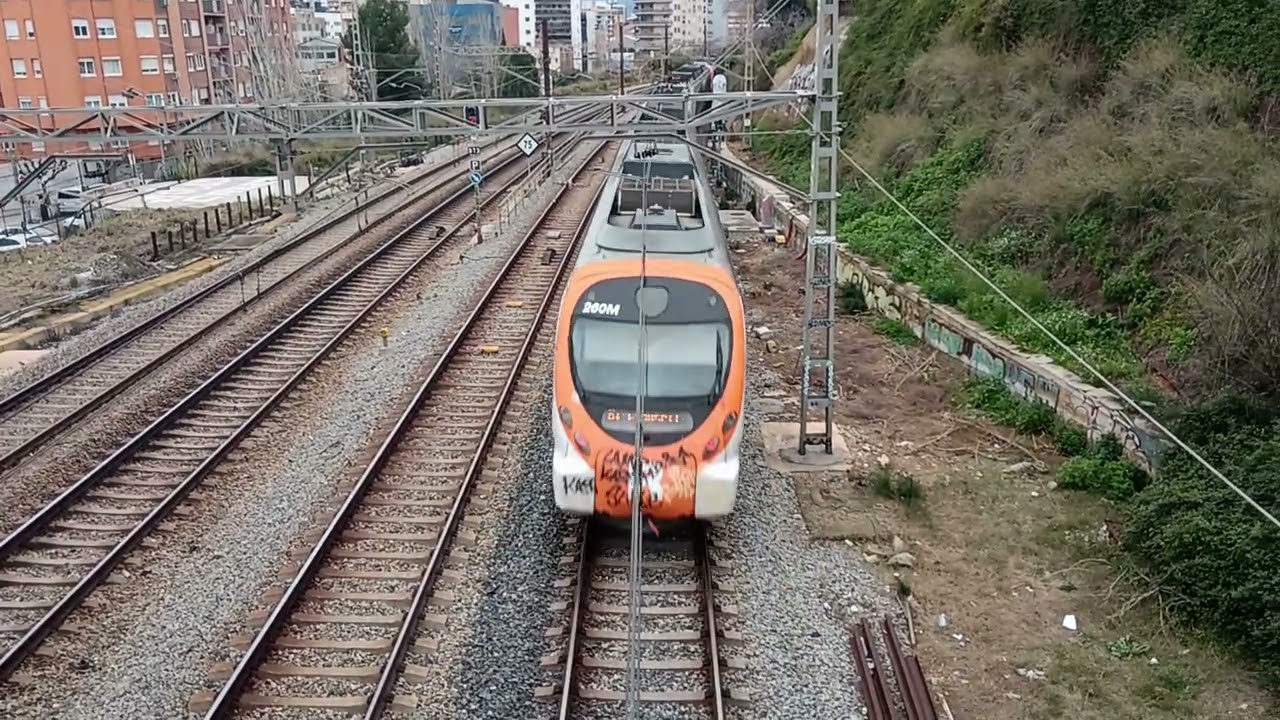Trenes por el puente de La Torrassa