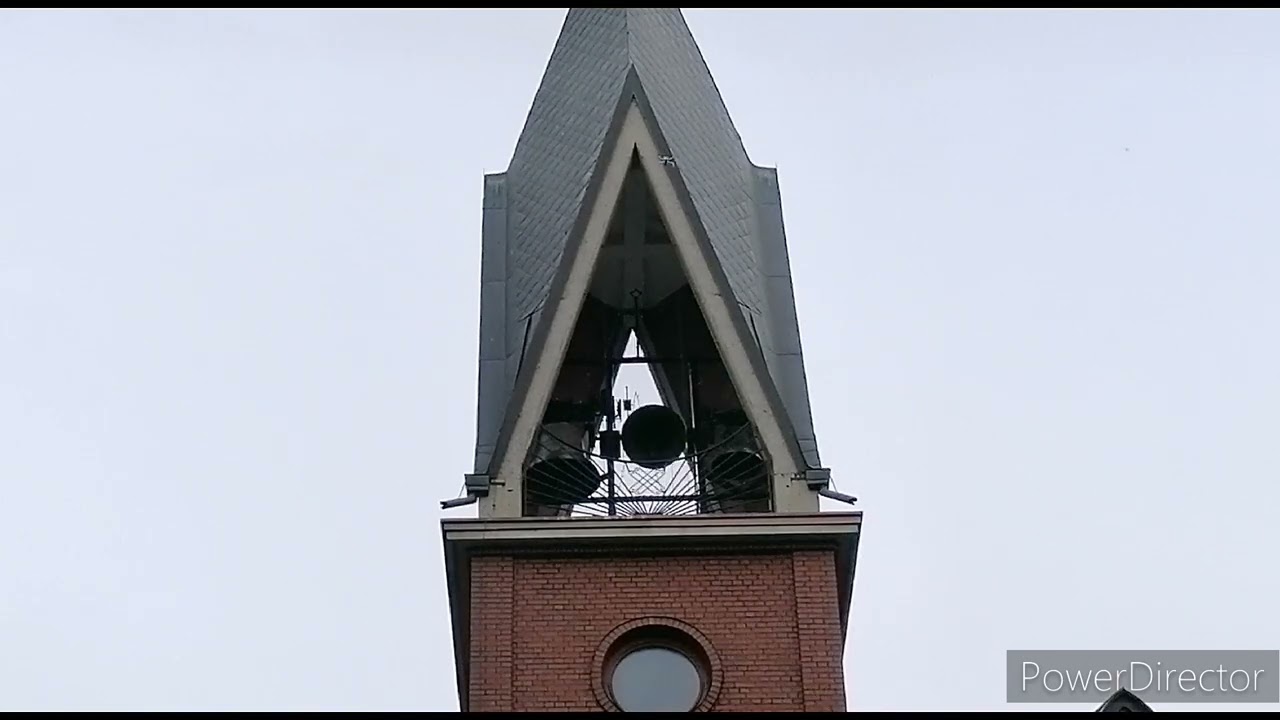 Mszana Dolna - Średni dzwon kościoła pw. Miłosierdzia Bożego.