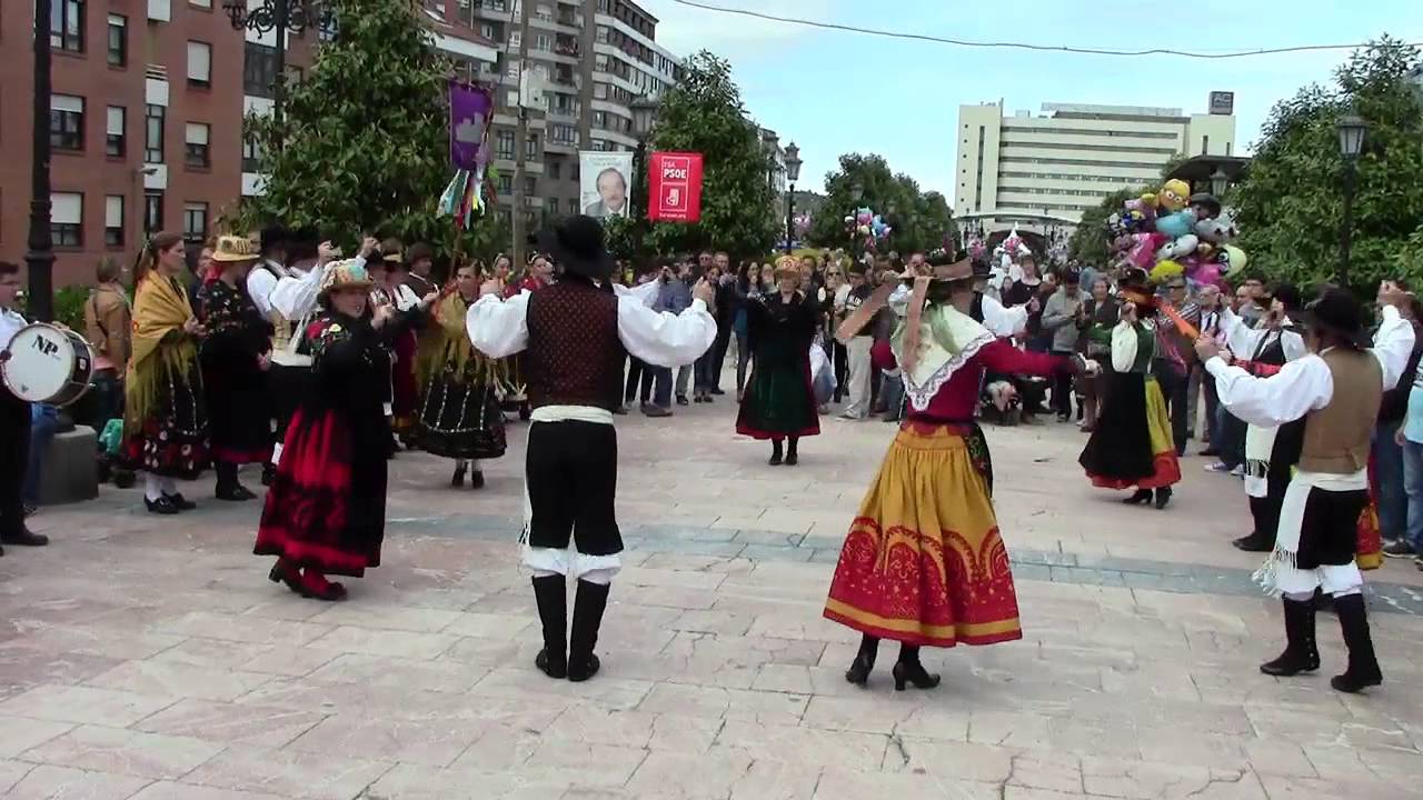 Feria de la Ascensión Oviedo  - Grupo Urdimbre de Ávila