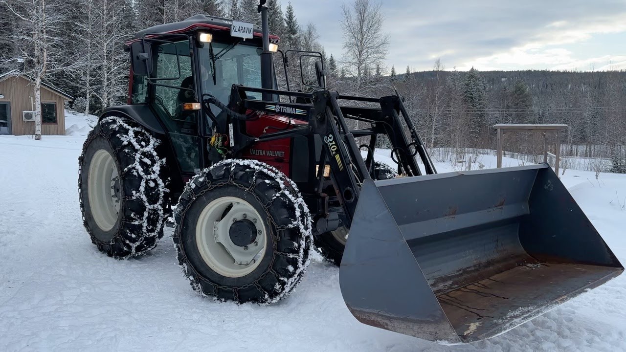 Köp Traktor Valtra Valmet 700-4 på Klaravik