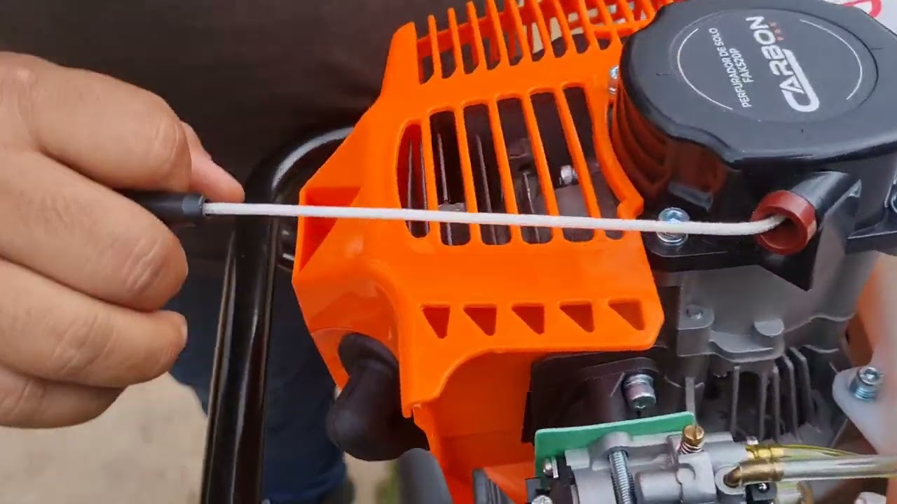 Usando pela primeira vez o perfurador de solo Carbon Fak520p à gasolina