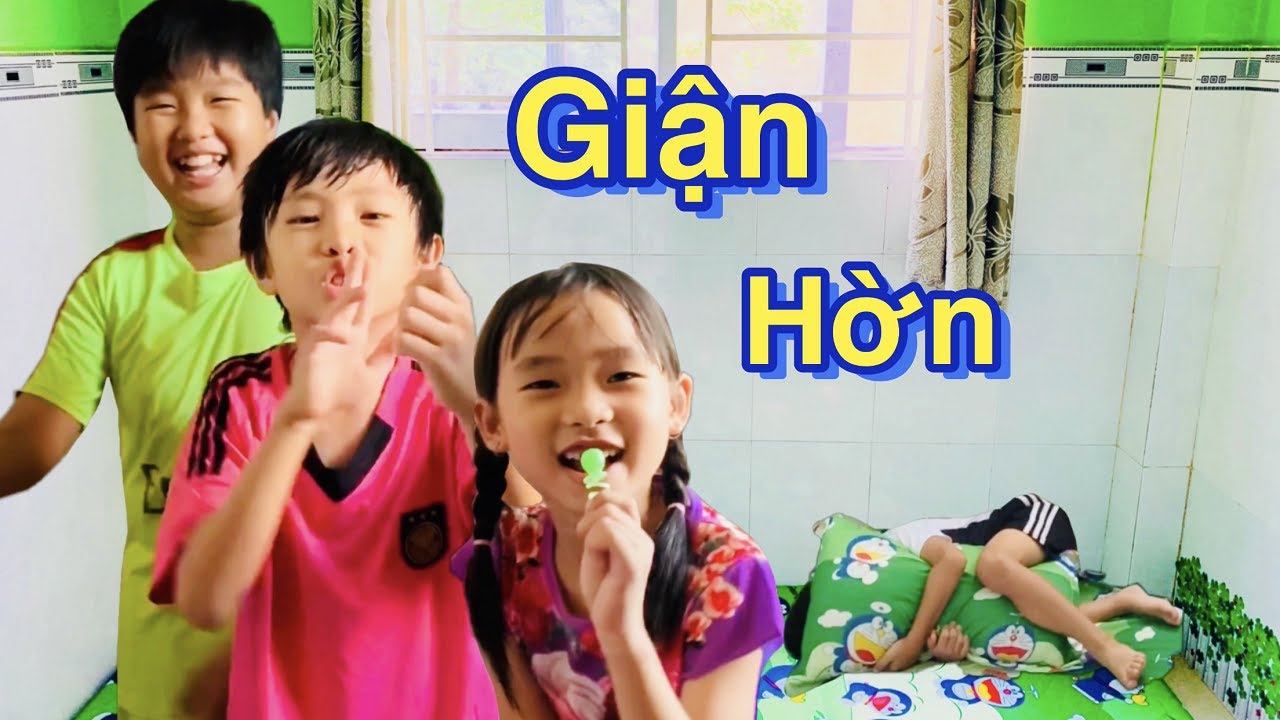 Anh Em Stin Dâu Giận Hờn (*_*)  Mẹ Cho Bốn Anh Em Stin Dâu Đi Ăn Gà Rán Texas Thật Vui